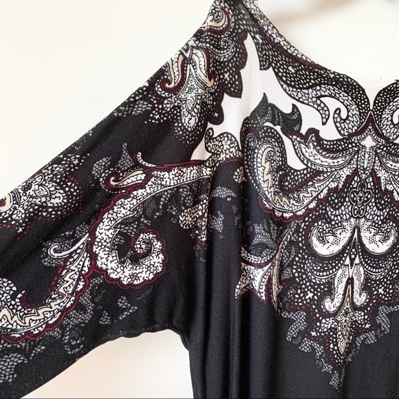 LAST CHANCE WHITE HOUSE BLACK MARKET Lightweight Scroll Design Sweater Small - Picture 2 of 7